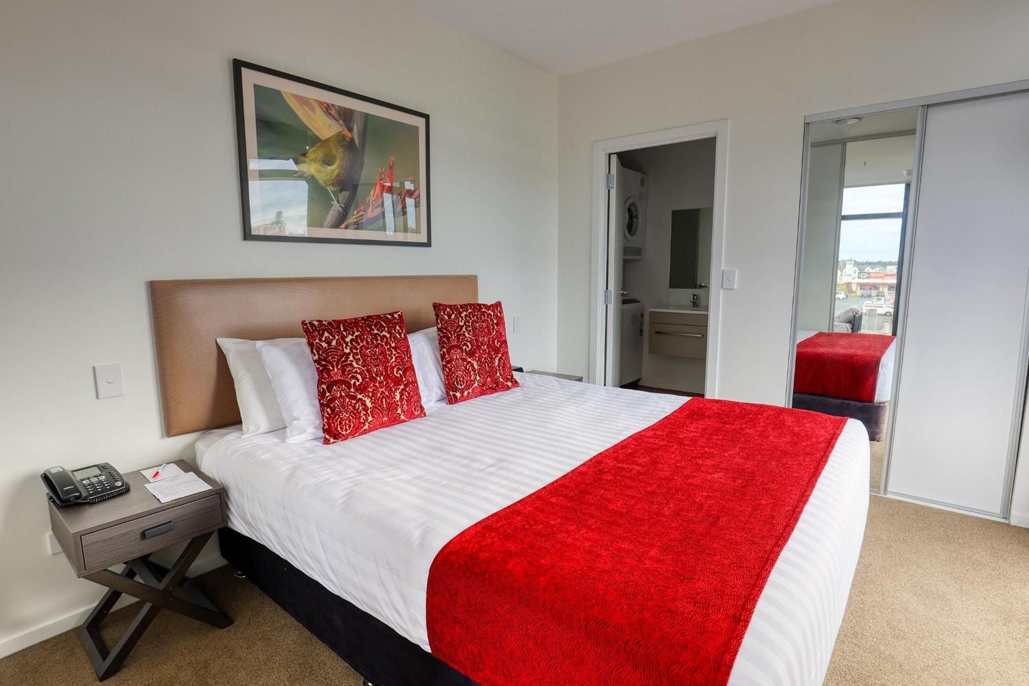 Ramada Suites By Wyndham Auckland Manukau Pacfic Centre Exteriör bild