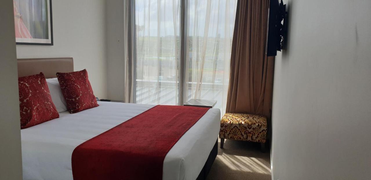 Ramada Suites By Wyndham Auckland Manukau Pacfic Centre Exteriör bild