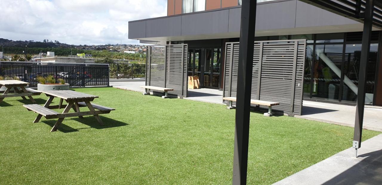 Ramada Suites By Wyndham Auckland Manukau Pacfic Centre Exteriör bild
