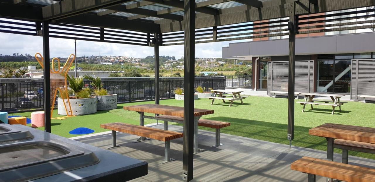 Ramada Suites By Wyndham Auckland Manukau Pacfic Centre Exteriör bild