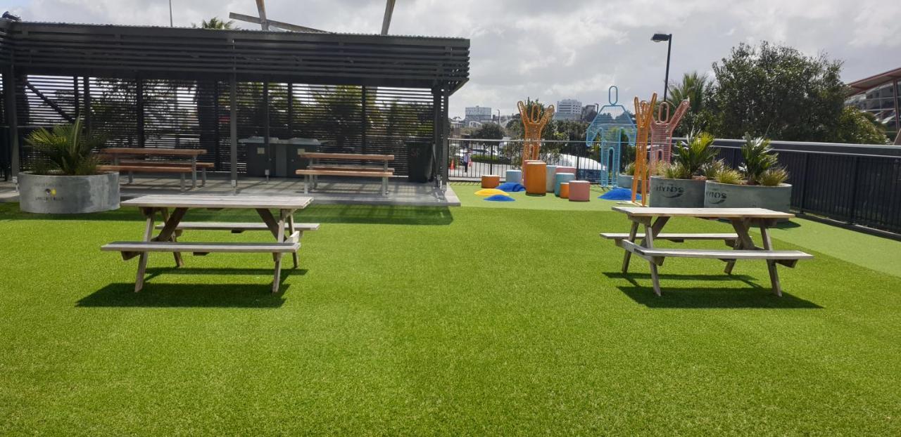 Ramada Suites By Wyndham Auckland Manukau Pacfic Centre Exteriör bild